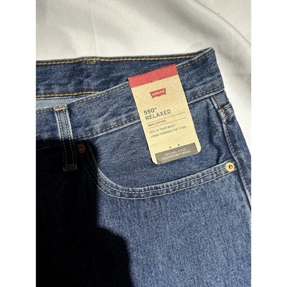 NWT 550 Levis size 40 waist 32 leg MSRP‎ $69.50